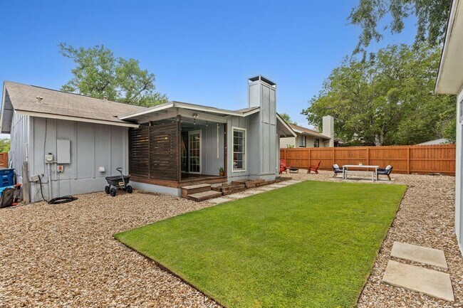 Building Photo - 314 Wood Bine Dr