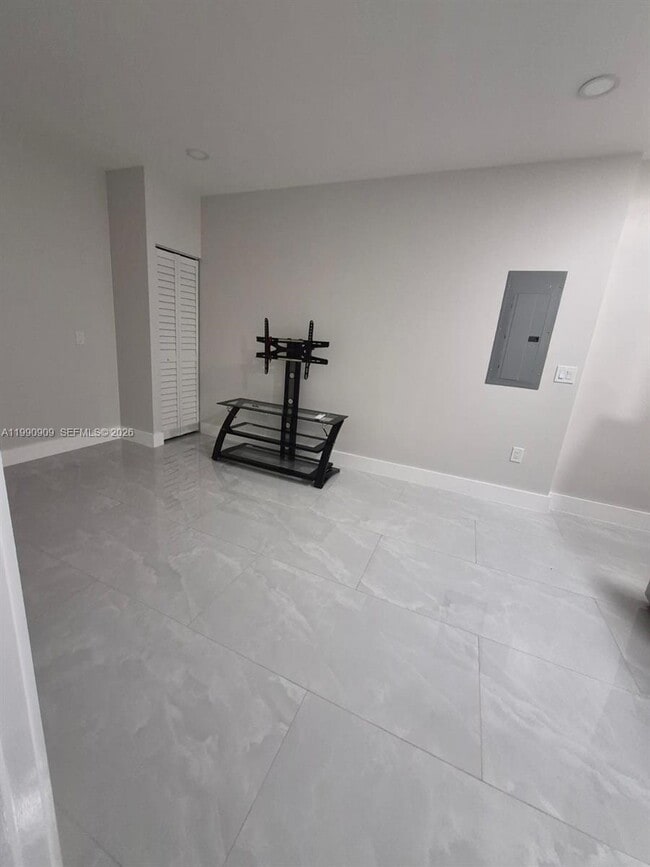 Building Photo - 1140 SW 153rd Terrace