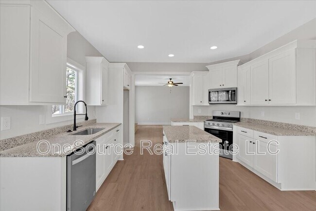 Building Photo - 4444 Sullivan Rd SW