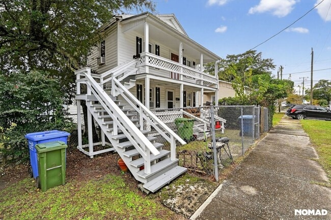 Building Photo - 304 1/2 Marstellar St