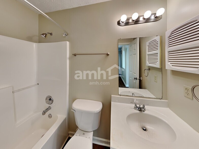 Building Photo - 4906 Bixby Ridge Dr E