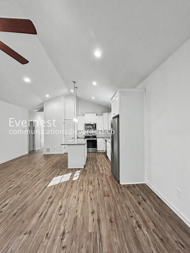 Building Photo - 10828 Mt Holly Rd