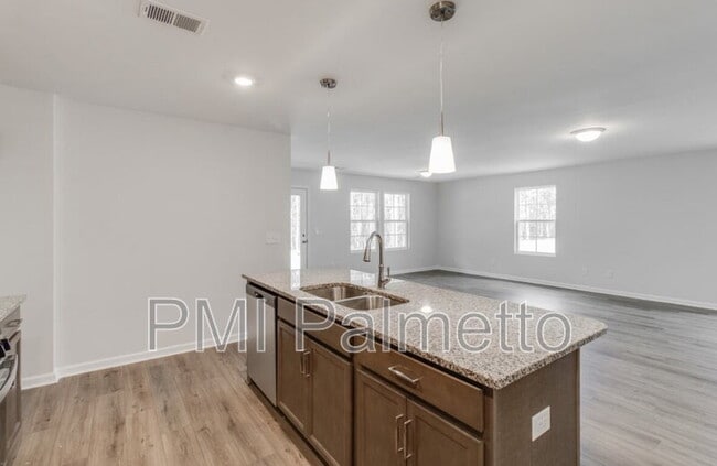 Building Photo - 1015 Crescent Corner Dr