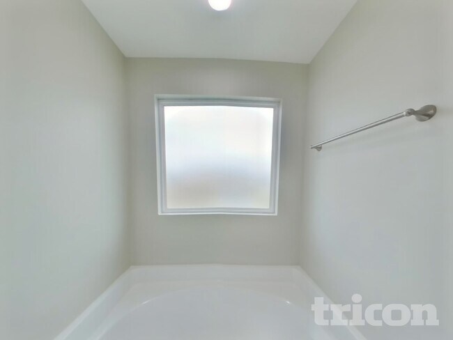 Building Photo - 415 Middleton Ln