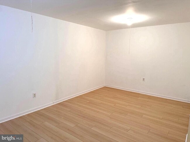 Building Photo - 2305 Westfield Ct