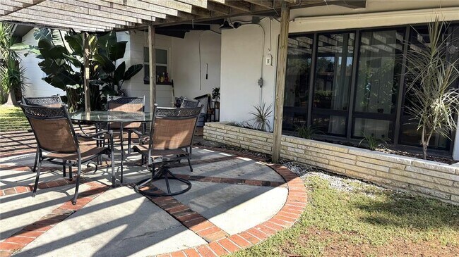 Building Photo - 10380 Tangelo Rd