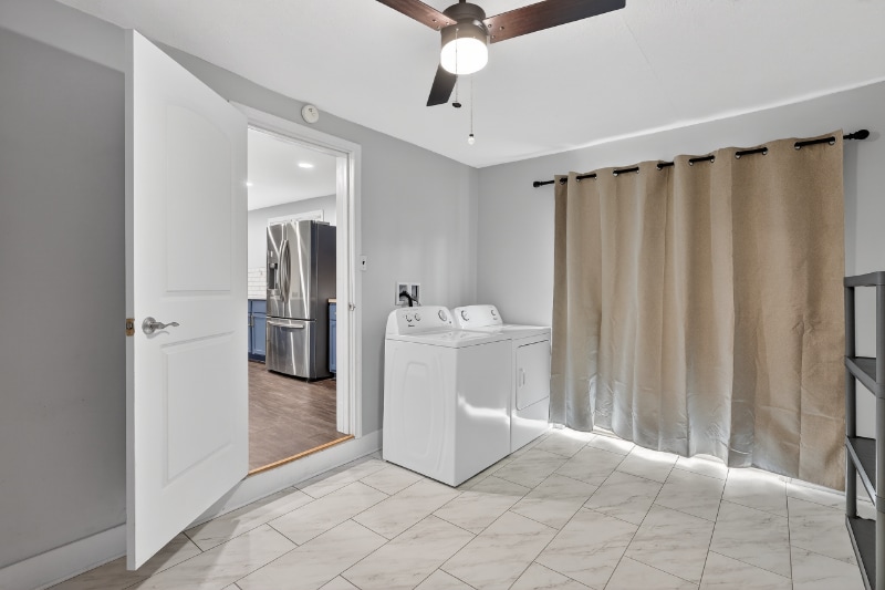 Building Photo - 430 N Linden St