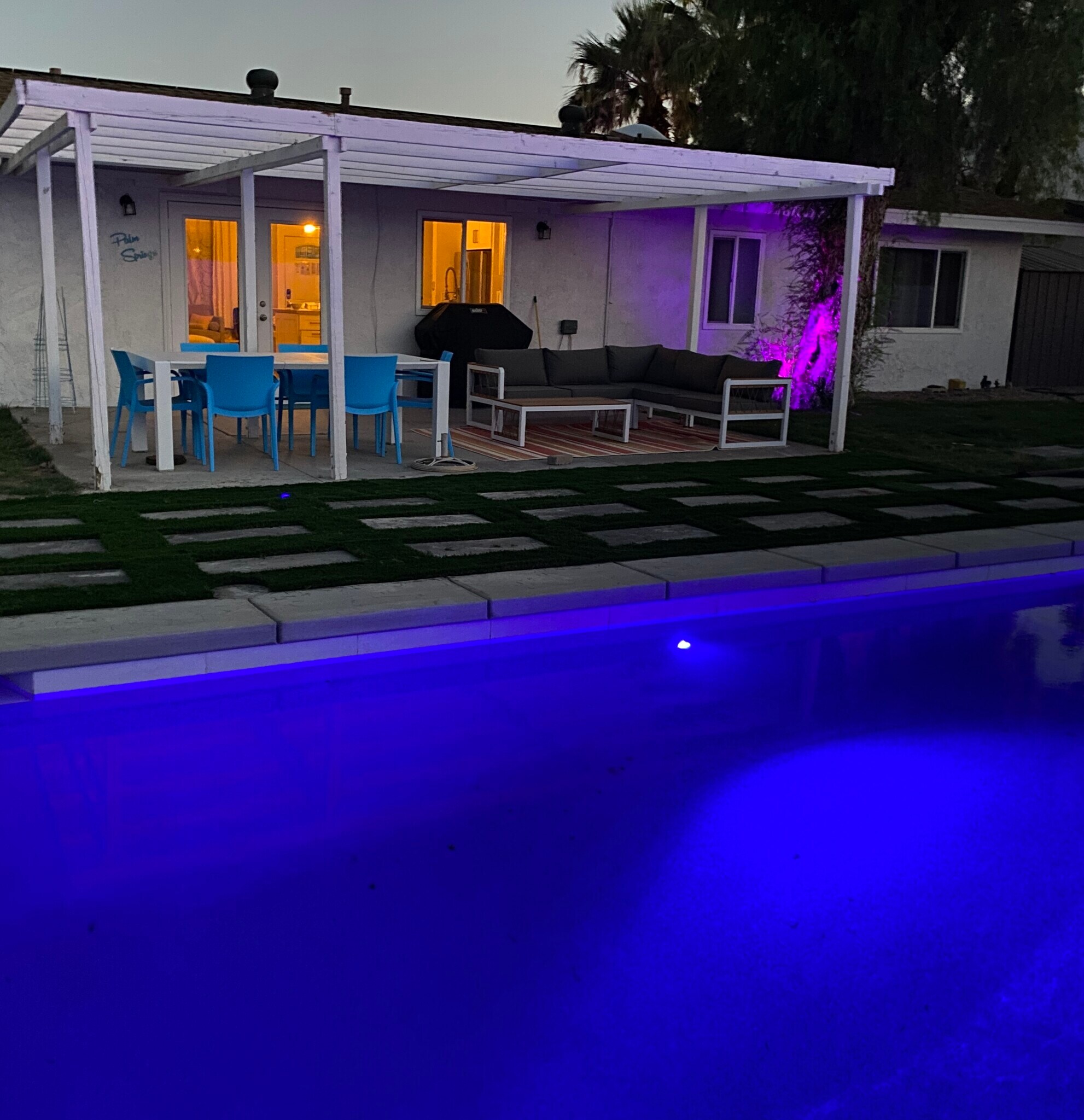 Building Photo - 2872 E Ventura Rd