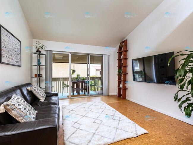 Primary Photo - Top Floor Furnished Condo In The Heart Of ...