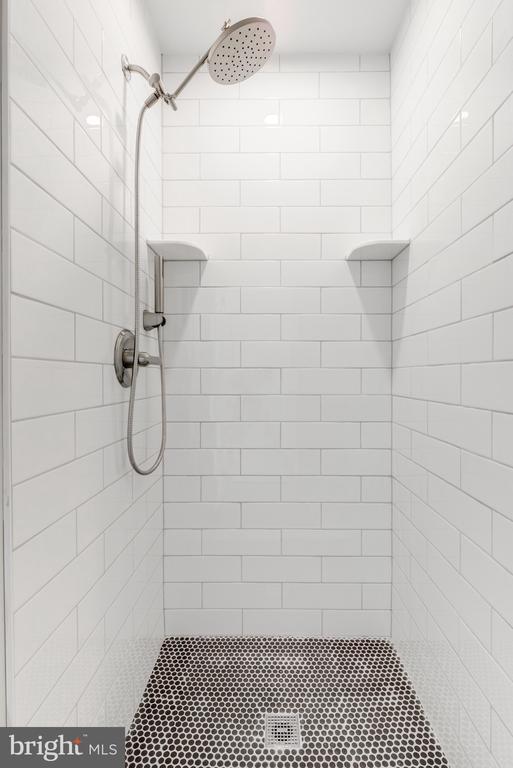 Building Photo - 369 E Hector St