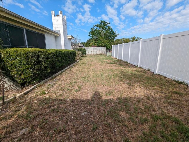 Building Photo - 4233 Hillsdale Dr