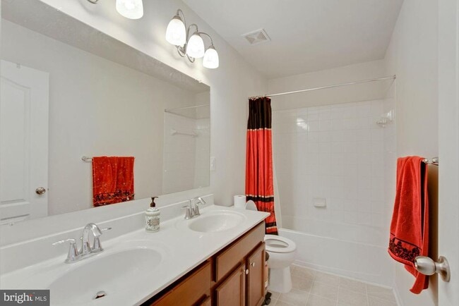 Building Photo - 8570 Crooked Tree Ln