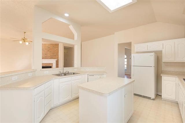 Building Photo - 1524 Balboa Ln