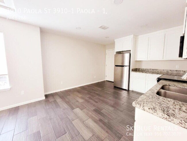 Building Photo - 3910 Paola St