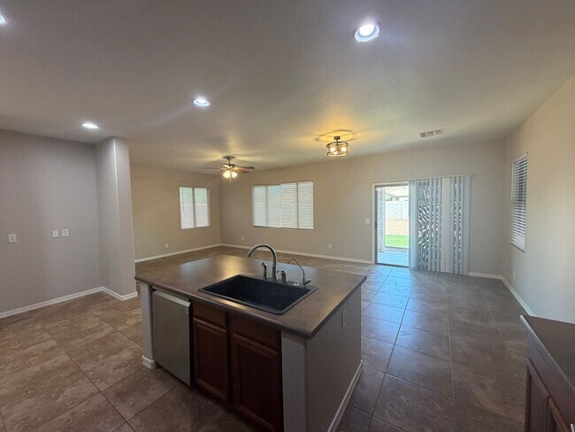 Building Photo - 2486 E Dulcinea Trail