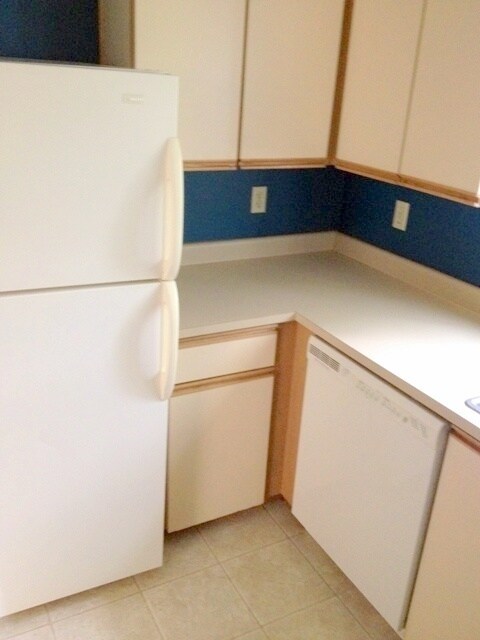 Building Photo - 4980 S Landing Dr