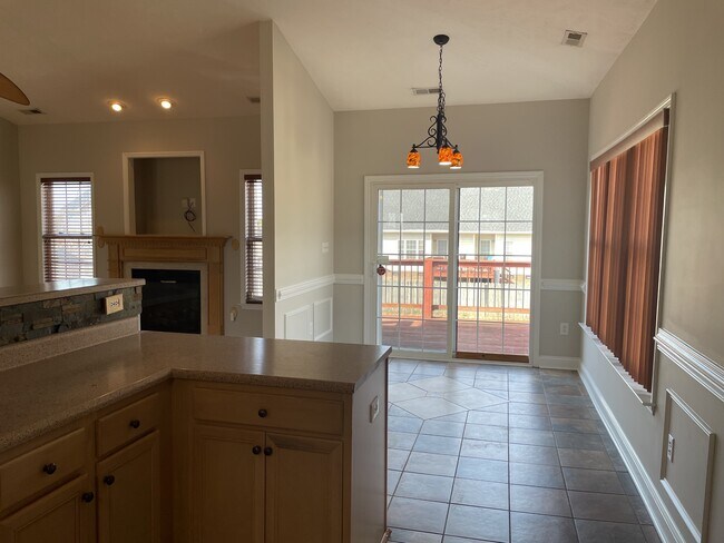 Building Photo - 109 Canyon Ct