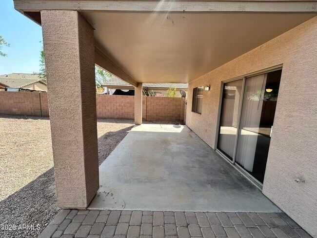 Building Photo - 42406 W Sunland Dr