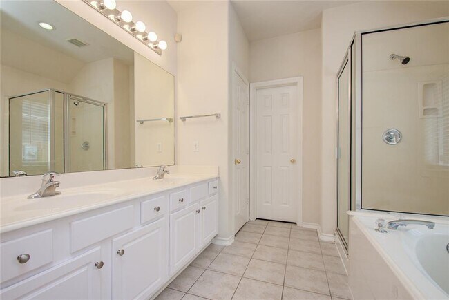 Building Photo - 5715 Afton Ridge Ln
