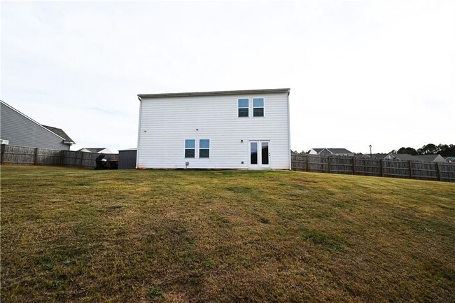 Building Photo - 90 Ingle Dr