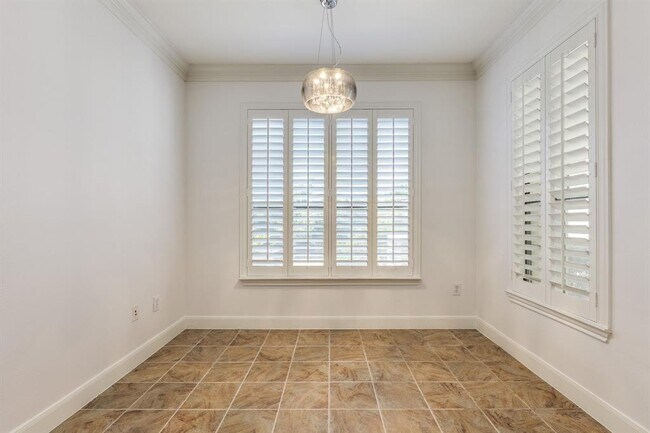 Building Photo - 7701 Rialto Blvd