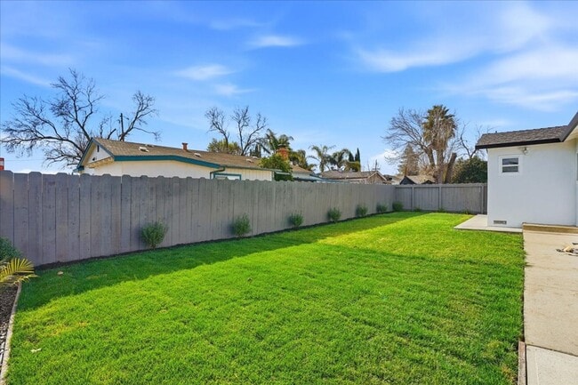Building Photo - Concord Stunning! fully remodeled 3 bedroom 2 bathroom single family home w/ 2 car garage