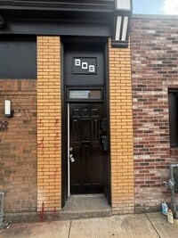 Building Photo - 809 Broadway Ave