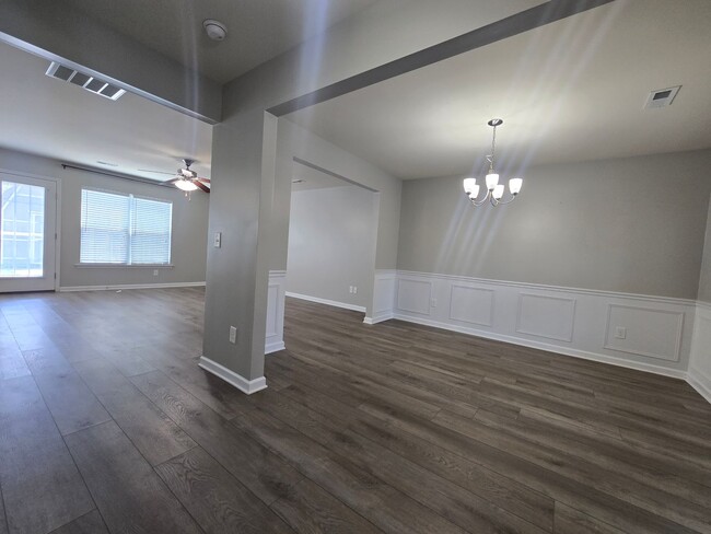 Building Photo - Charming 3BR + Bonus, 3BA Single-Family Ho...