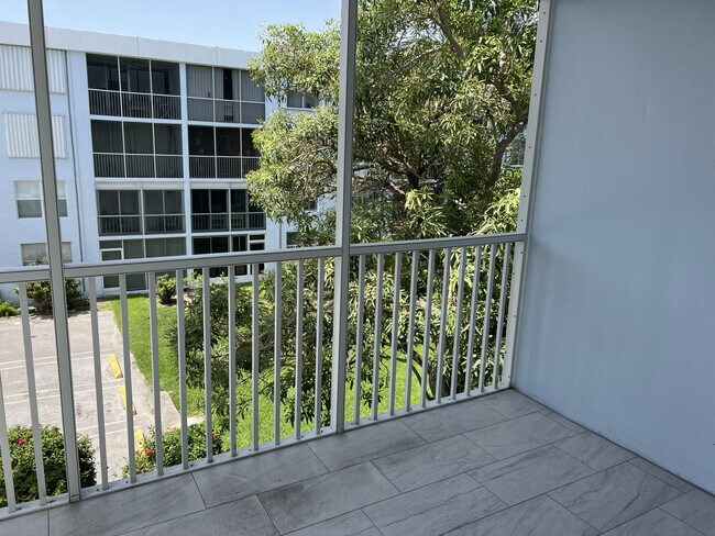 Building Photo - 2012 S Federal Hwy