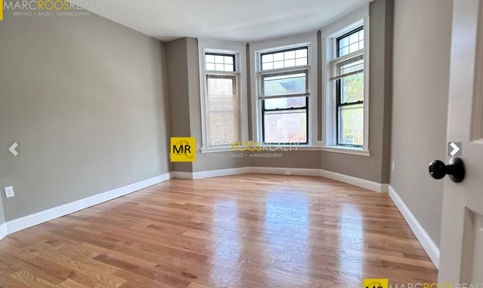 Building Photo - 1914 Beacon St