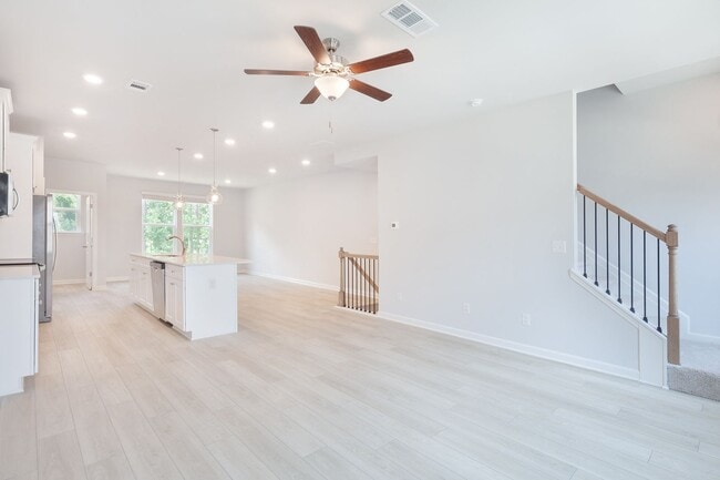 Building Photo - Newly Constructed 4bd/3.5ba Minutes From Airport and Under 2 Mi. From Downtown Hapeville!