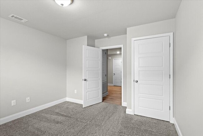 Building Photo - 18401 Elkwood Dr