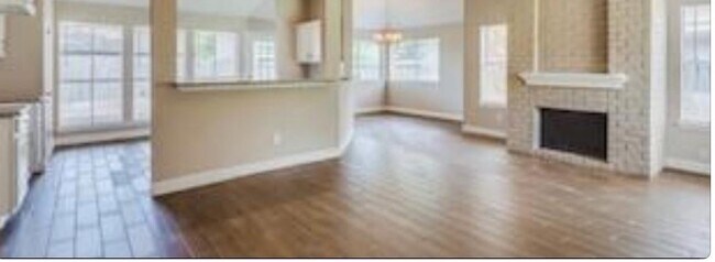 Building Photo - 15827 Roxton Ridge Dr
