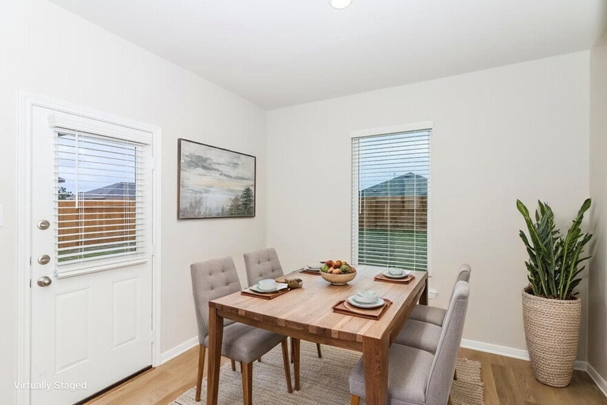 Building Photo - 416 Mustang Trot Dr