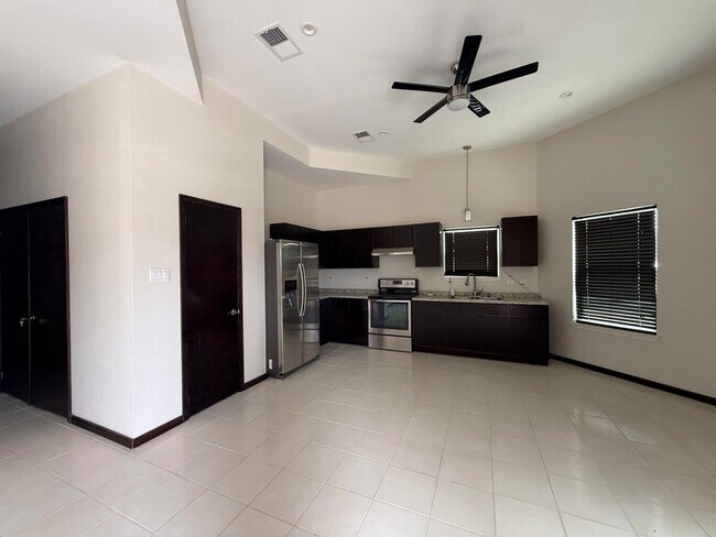 Building Photo - 105 Margaret Ln