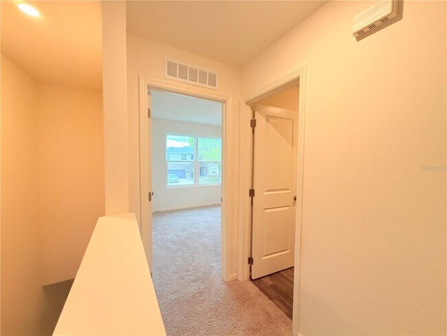 Building Photo - 733 James Ct