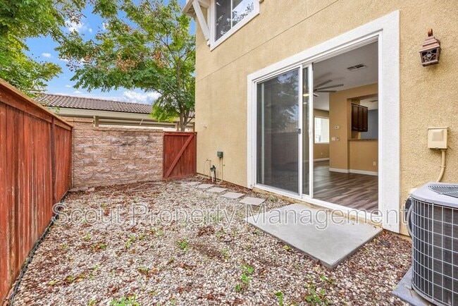 Building Photo - 35804 Alpental Ln