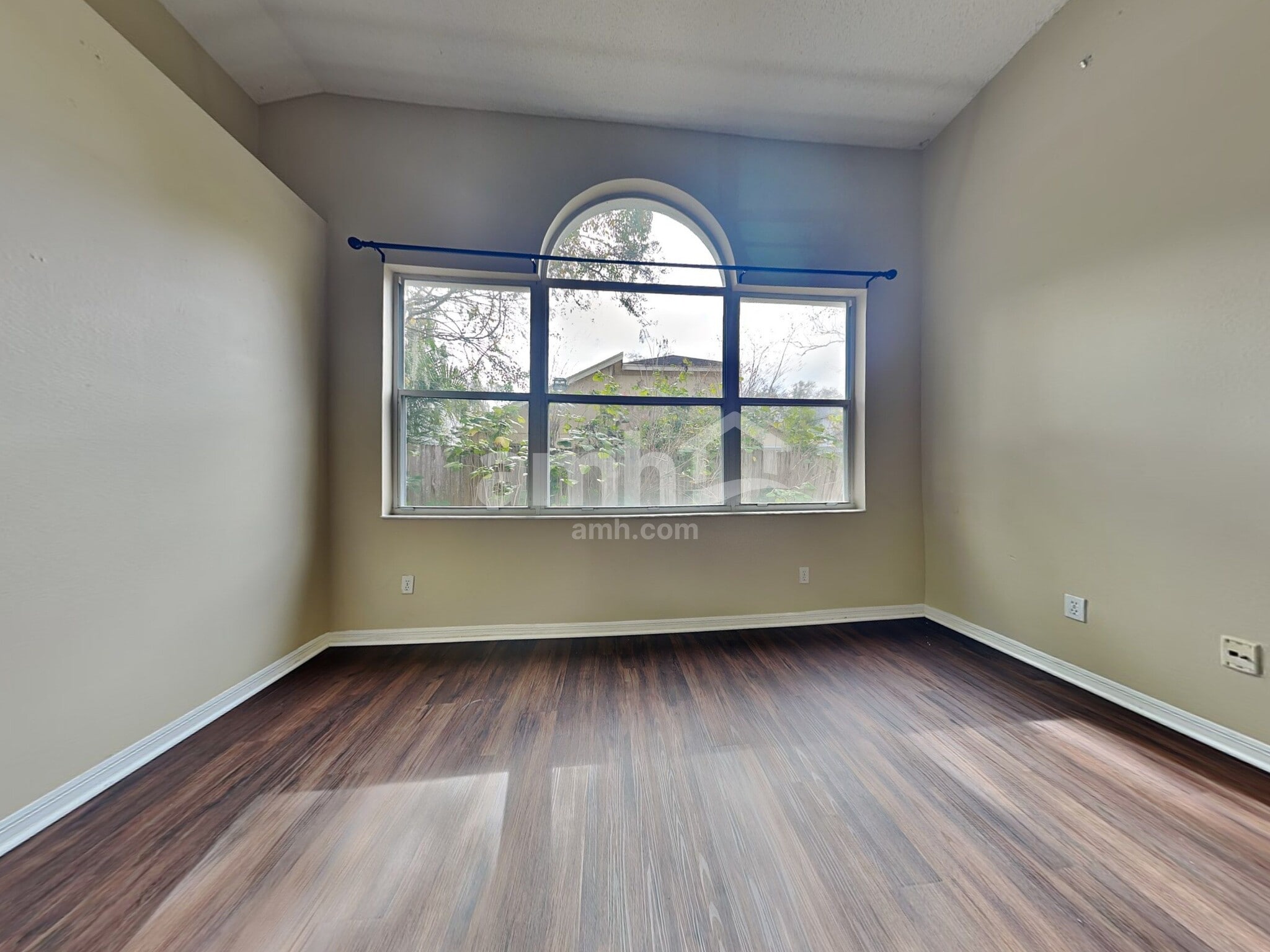 Building Photo - 2315 Kenwick Dr