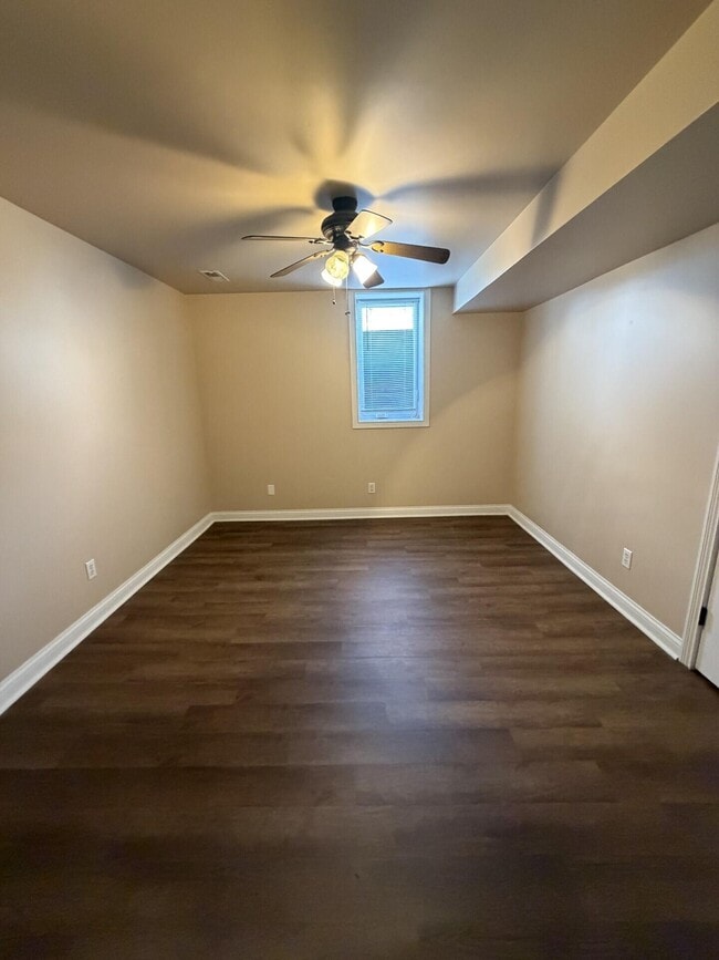 Building Photo - 110 Pineur Rd