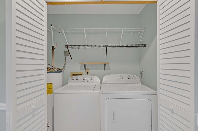 Building Photo - 119 Barfleur Pl