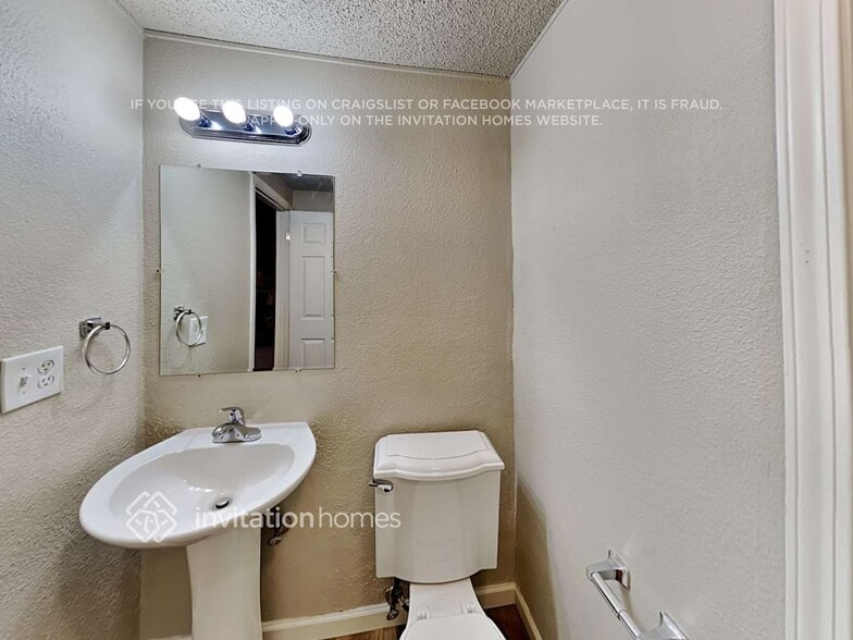 Building Photo - 5211 S 300th Pl