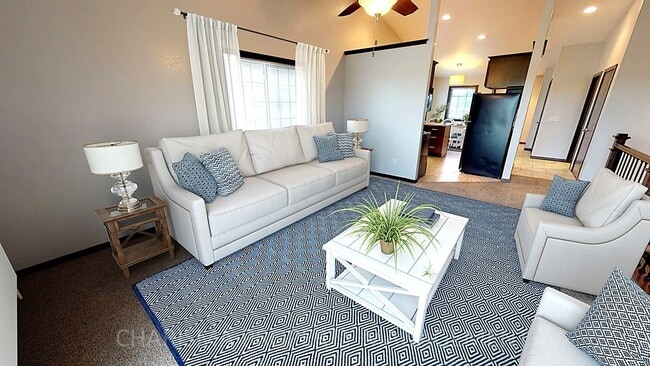 Building Photo - 3 BD, 2 BA TOWNHOME, VAULTED CEILINGS, FIR...