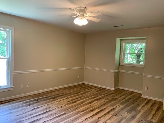 Building Photo - 307 Maplewood Dr