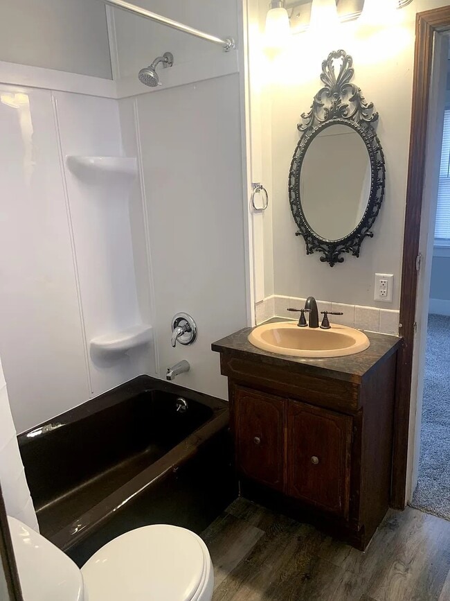 Building Photo - 411 Voorhis St