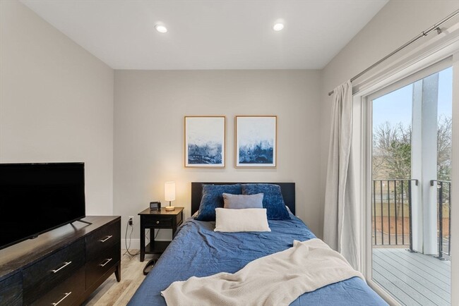 Building Photo - 1457 Tremont St