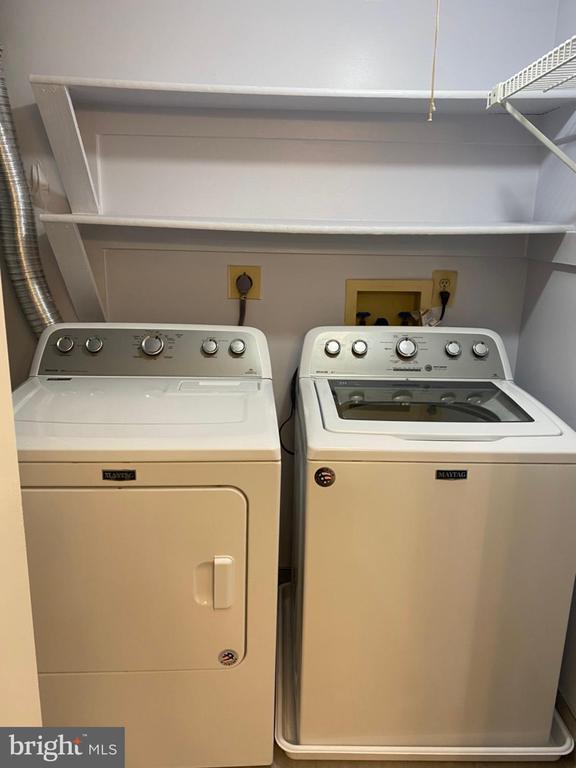 Building Photo - 7746 New Providence Dr