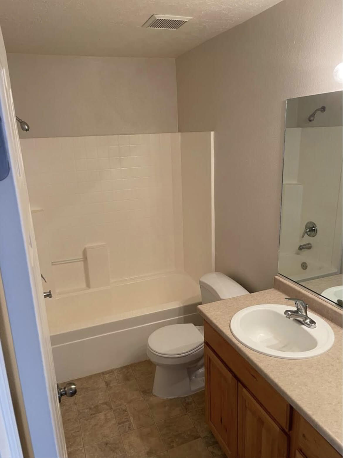 Building Photo - 1260 N 650 W