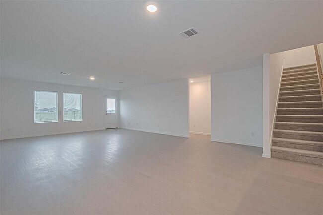 Building Photo - 27615 Village Way Dr.
