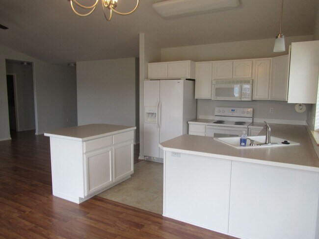 Building Photo - Beautiful home in Fieldstone Post falls