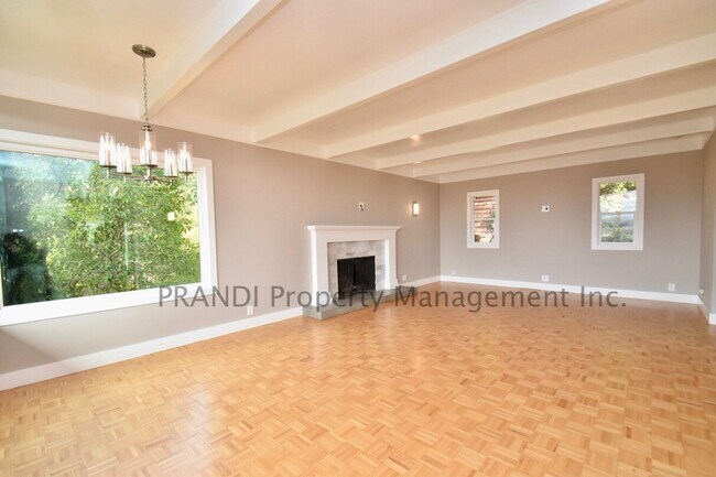 Building Photo - Country Club San Rafael Home with Pool and...